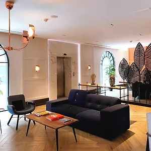 Iliria Boutique Албания